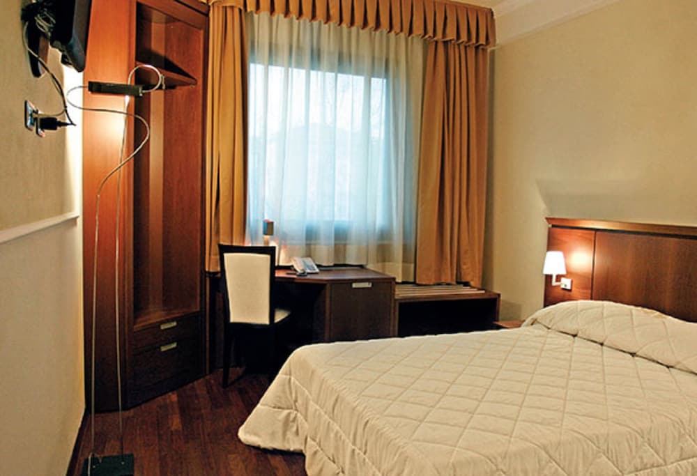 Single Room photo 1
