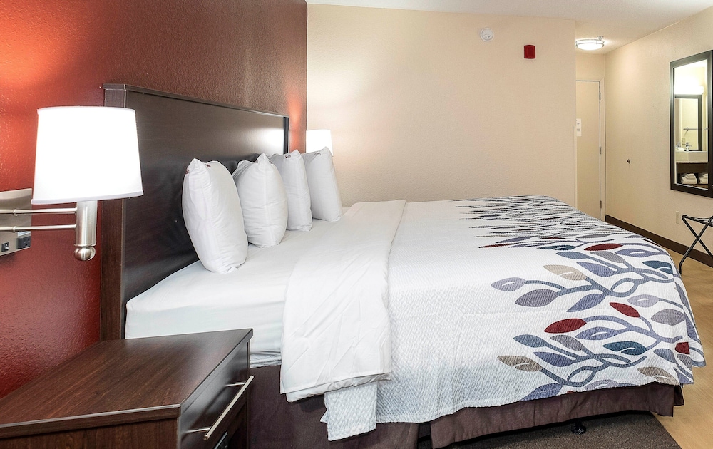 Superior Room, 1 King Bed, Non Smoking - Photo 4
