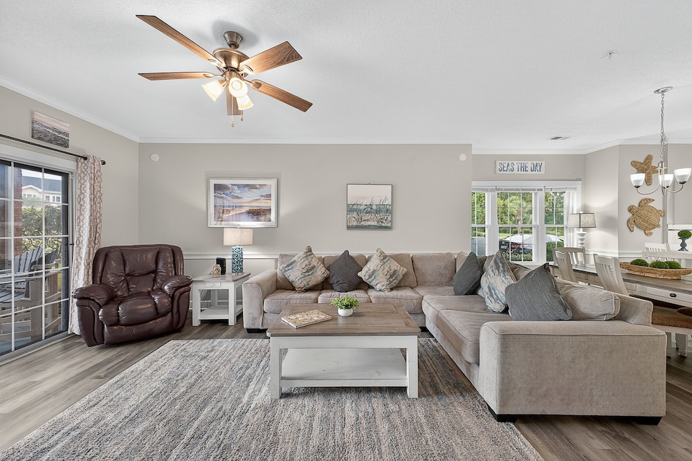 Condo, 3 Bedrooms