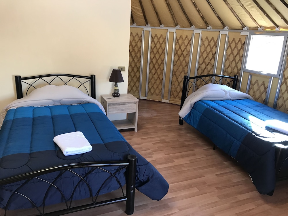 Bungalow, 3 Twin Beds photo 3