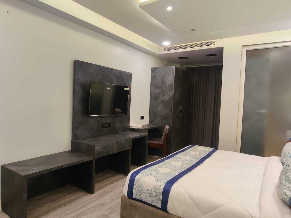 Club Room