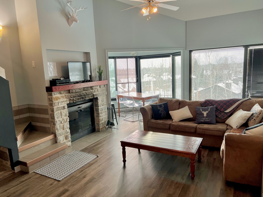 Condo Mezzanine, Kitchenette photo 2