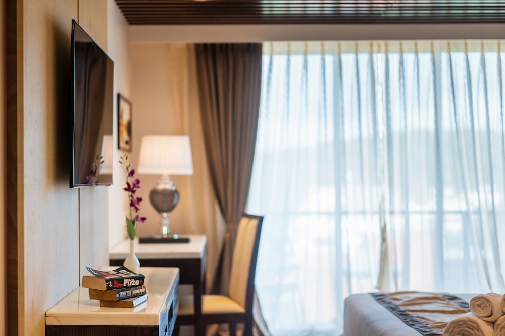 Club Double Room - Photo 10