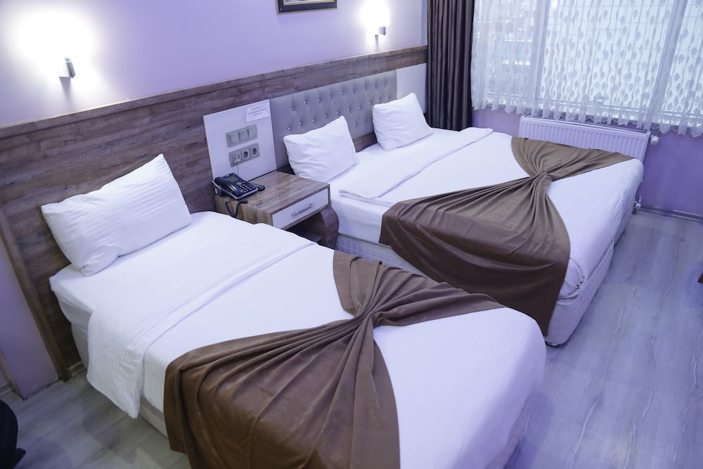 Standard Triple Room - Photo 1