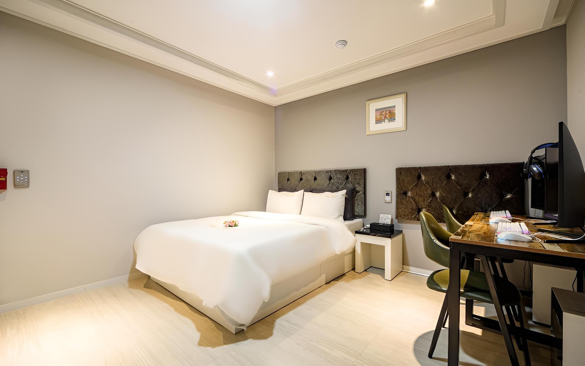 Room (Couple PC room - high specification P) photo 2