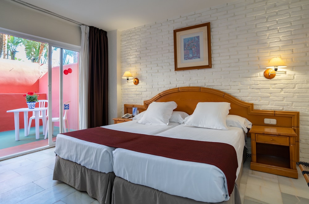 Economy Double Room (No Balcony)