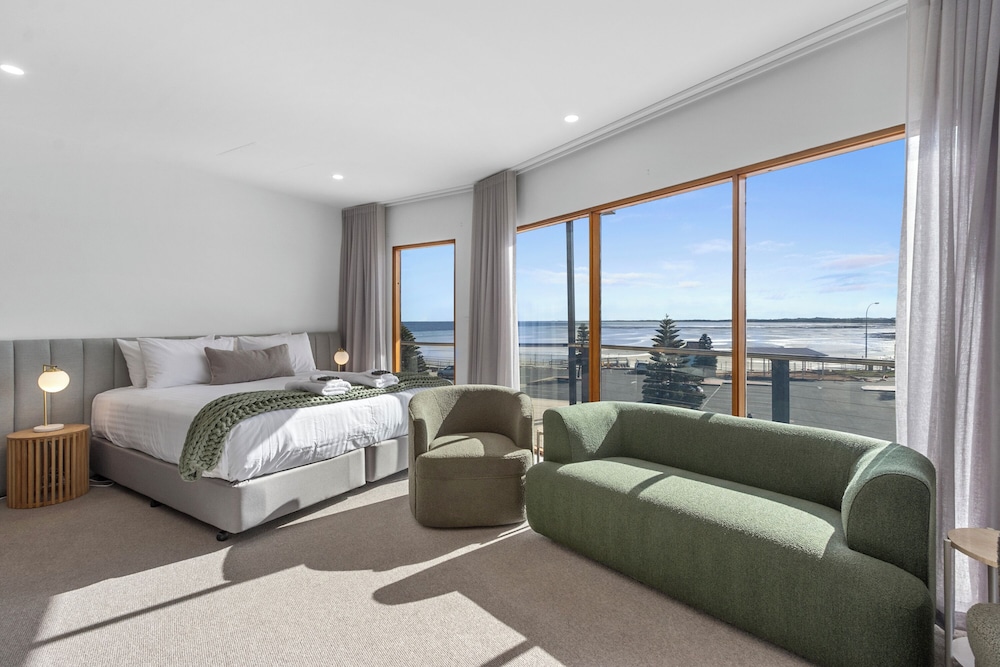 Family Double or Twin Room, Partial Ocean View