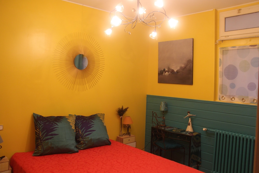 Comfort Suite, Non Smoking, Refrigerator & Microwave (Orientale) photo 3