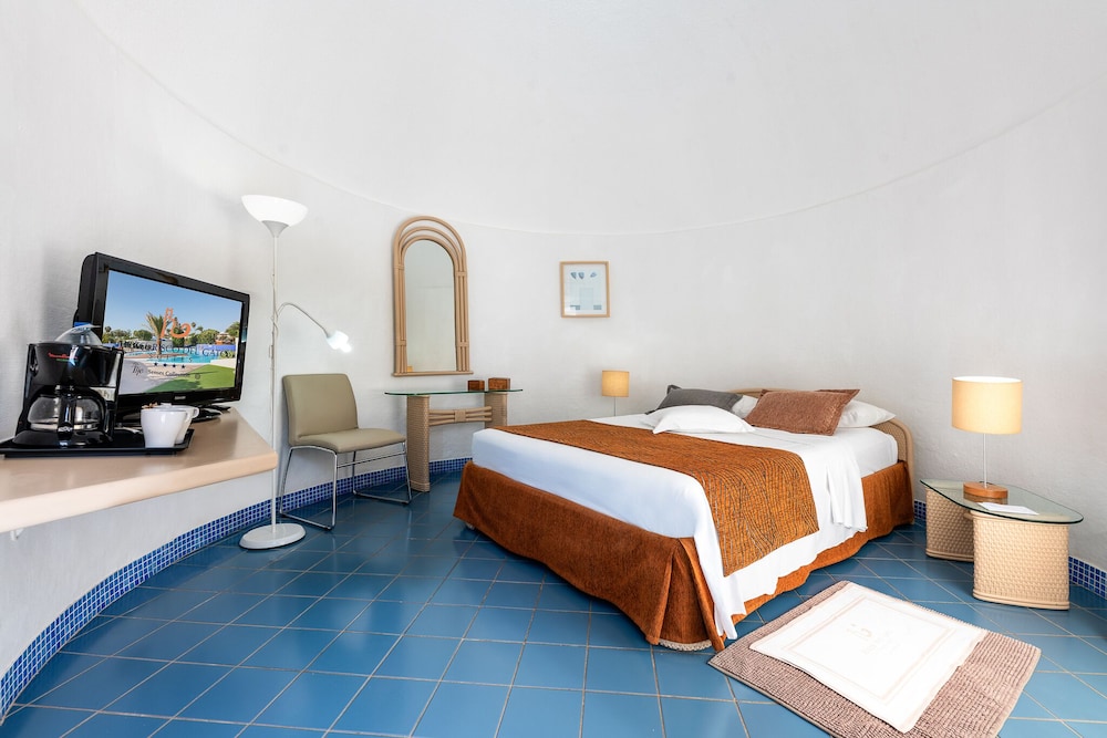 Senior Suite, Patio (Terrace)