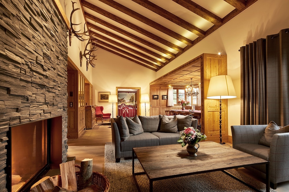 Suite, Fireplace, Valley View photo 3