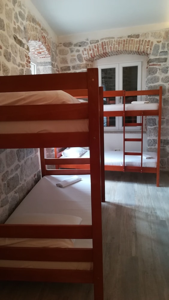 Classic Shared Dormitory, Mixed Dorm