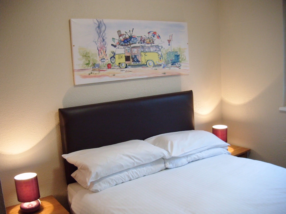Basic Double Room photo 2