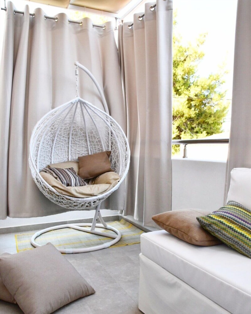 Deluxe Apartment, 1 Bedroom, City View, Ground Floor (Harmony) photo 2