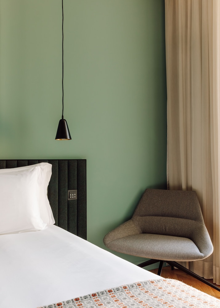 Standard Double or Twin Room - Photo 3
