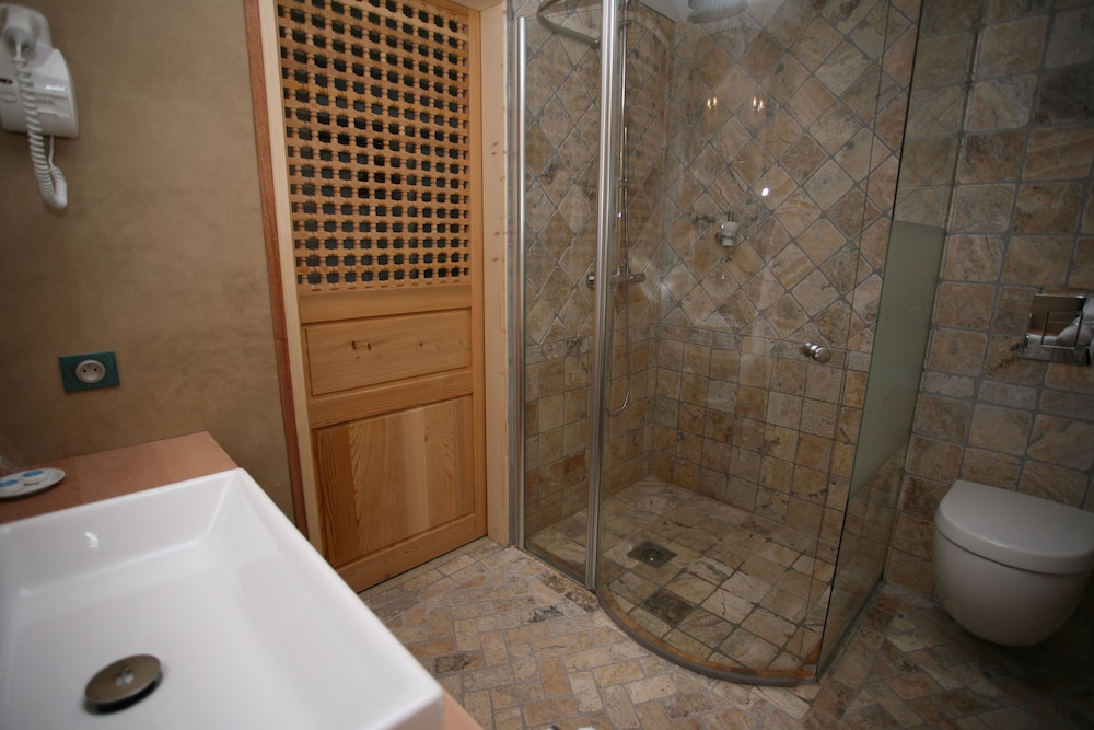 Double Room, Sea View - Photo 9