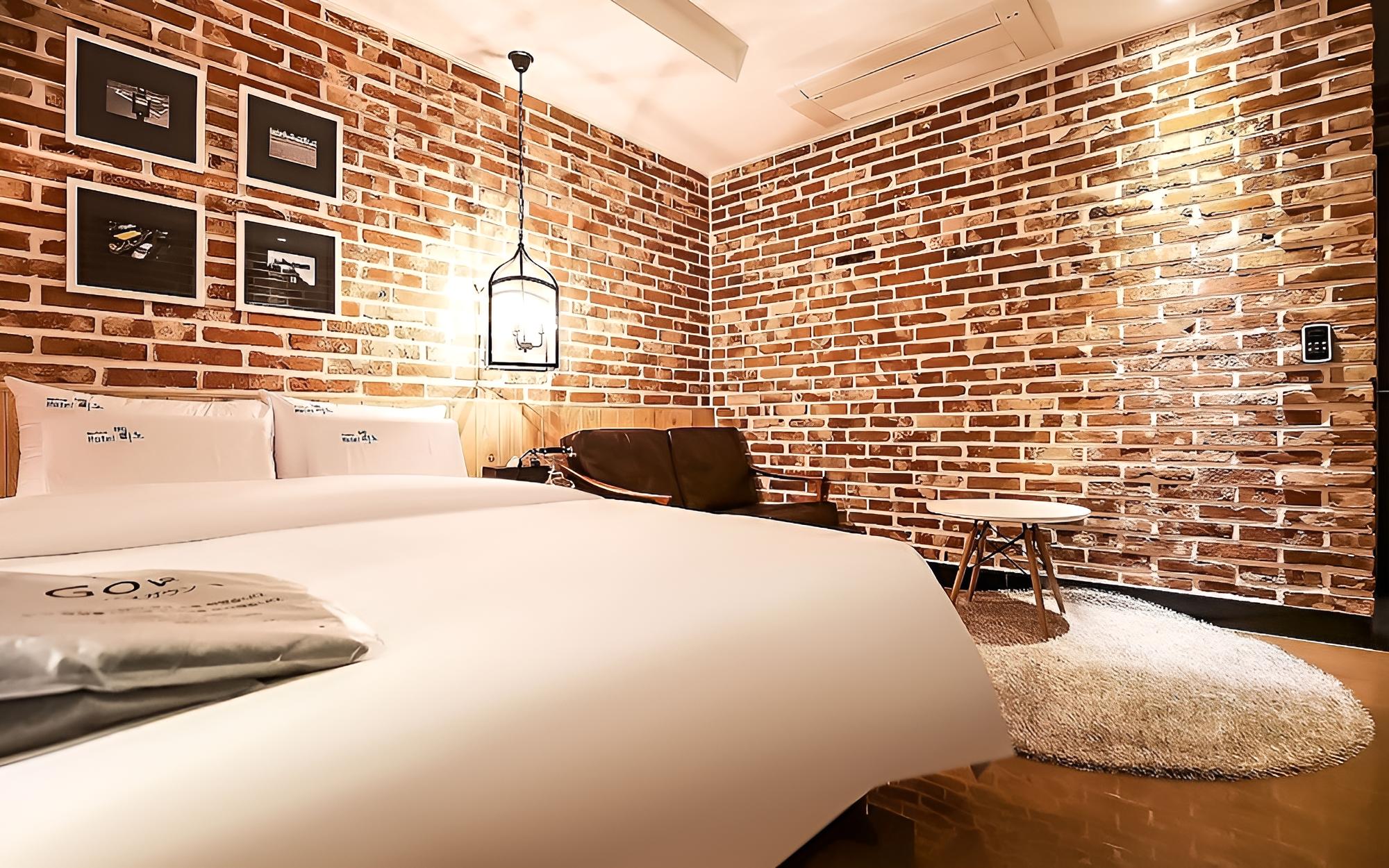 Room (Premium Movie Room (up to KRW 5000 di) - Photo 1