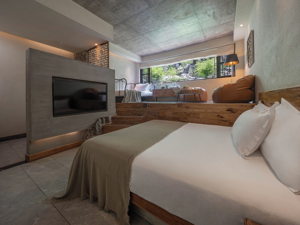 Basic Triple Room photo 1