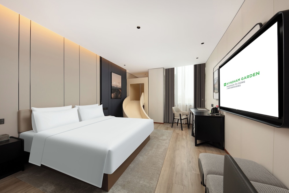 Family Room, 1 Queen Bed