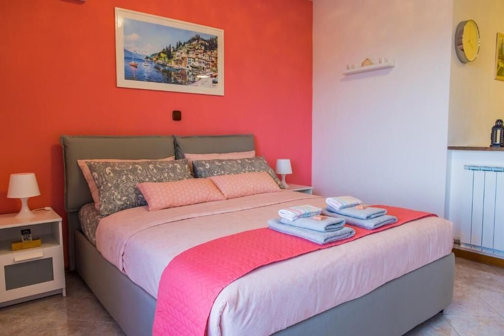 Apartment, 1 Queen Bed, Sea View photo 2