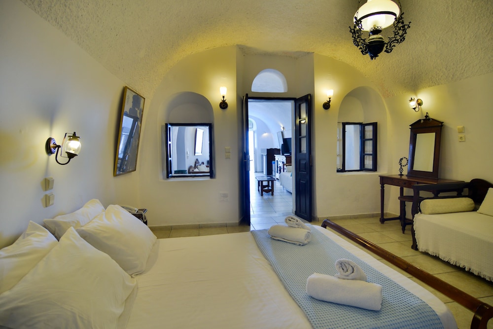Deluxe Suite, 2 Bedrooms, Caldera & Sea View
