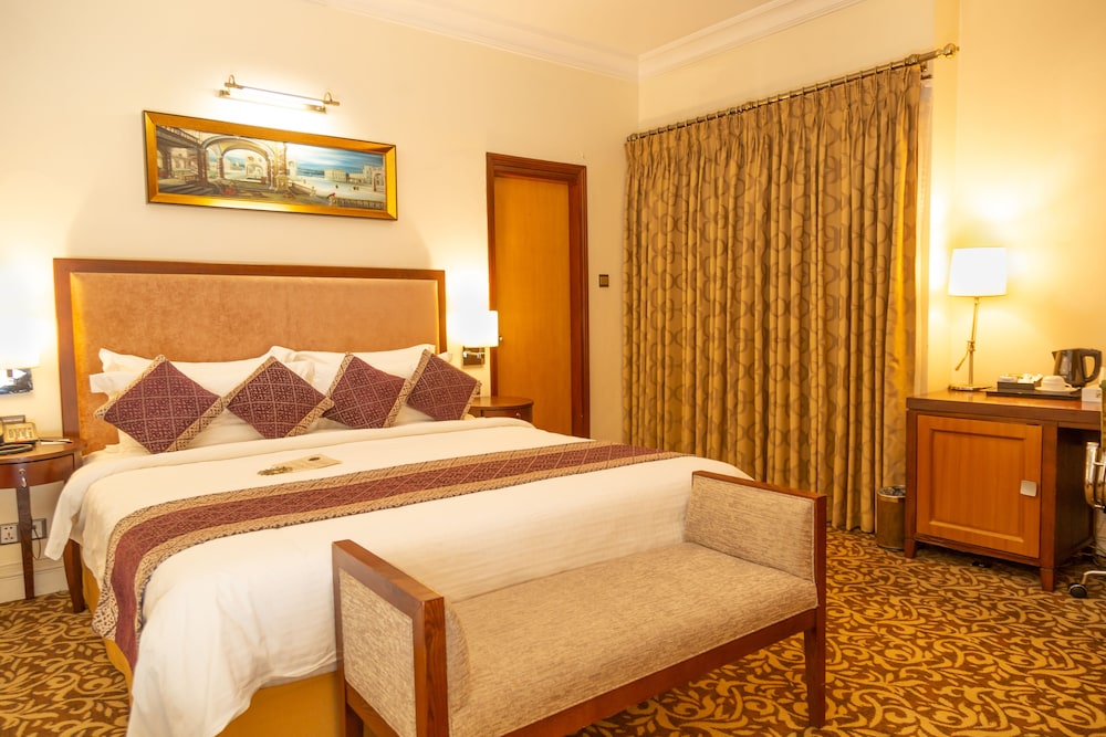 Royal King Room With Balcony photo 1