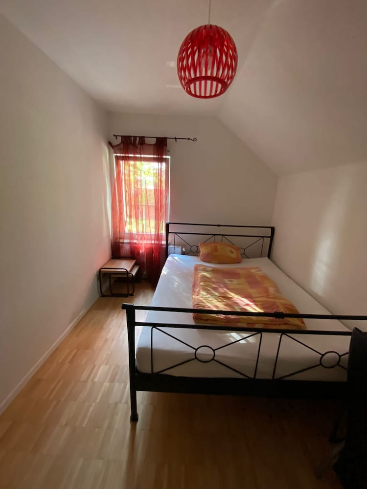 Basic Single Room photo 2