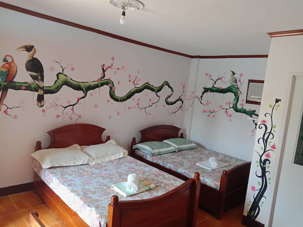 Deluxe Family Room photo 1