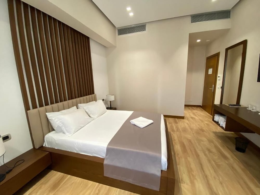 Economy Double Room photo 2