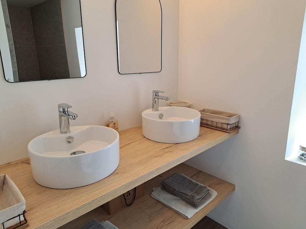 House photo 2