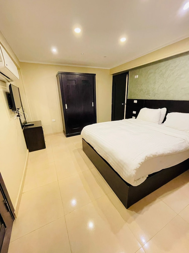Deluxe Double or Twin Room, Non Smoking - Photo 1