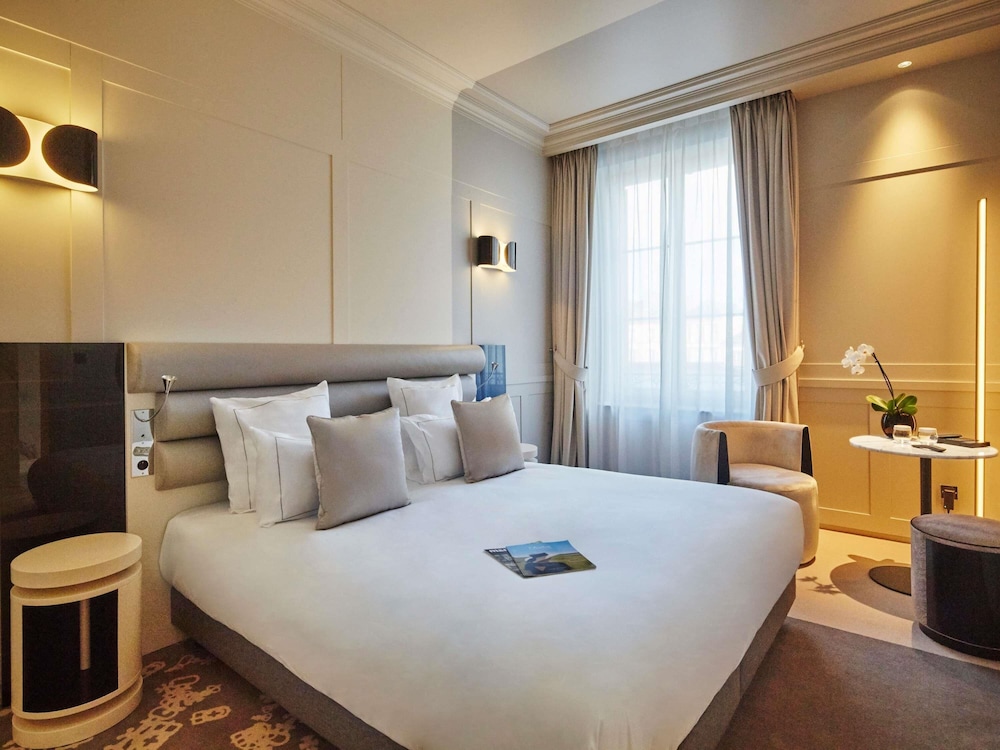 Junior Suite, 1 Double Bed with Sofa bed
