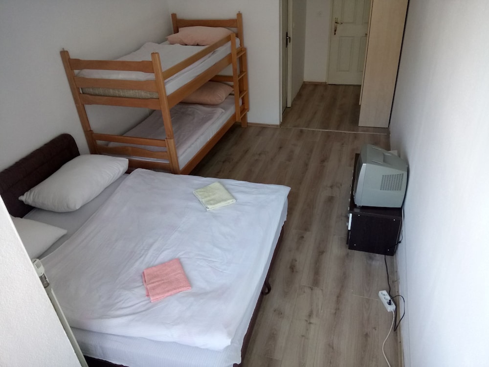 Classic Triple Room photo 1