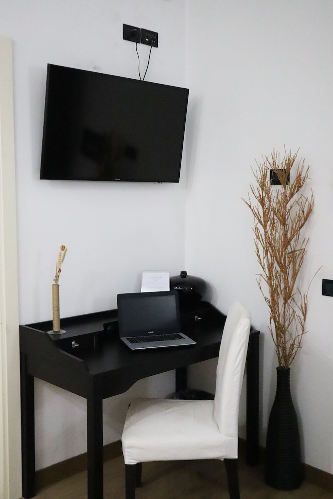Business Double Room, 1 Queen Bed photo 3