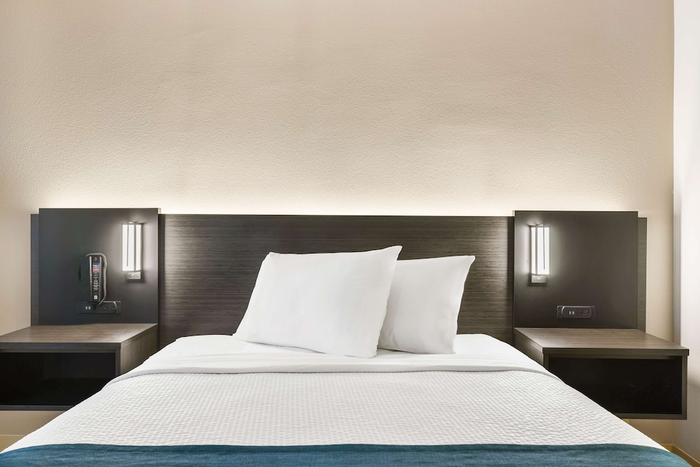 Standard Room, 2 Double Beds, Accessible, Non Smoking