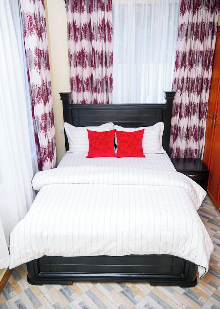 Deluxe Studio Suite, 1 Bedroom, Balcony, Garden View