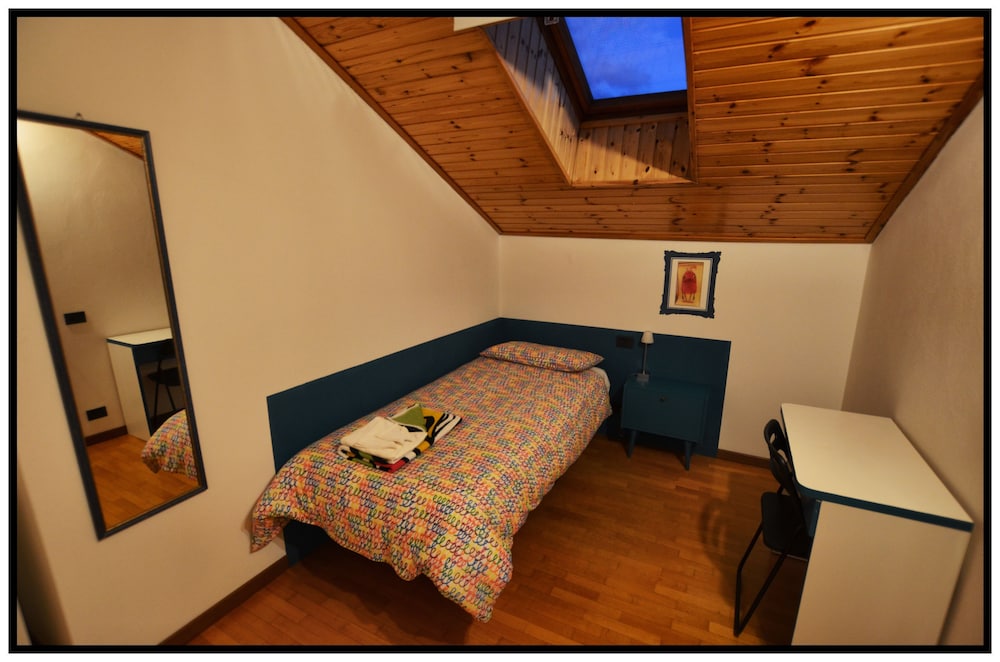 Single Room (aida)