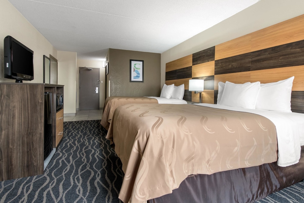 Suite, Multiple Beds, Non Smoking - Photo 4