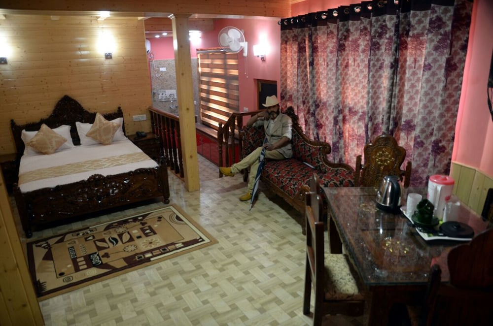 Superior King Room With Mountain View photo 3