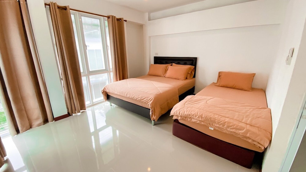 2 Bedrooms House photo 2