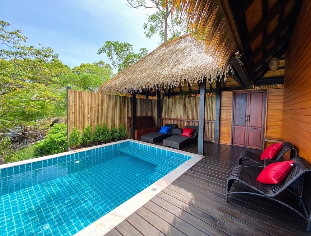 Villa with Private Pool (Free pick up and dop off at Mae Haad Pier) - Photo 11