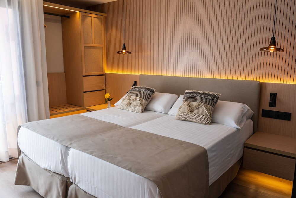 Double or Twin Room (Maris) - Photo 1