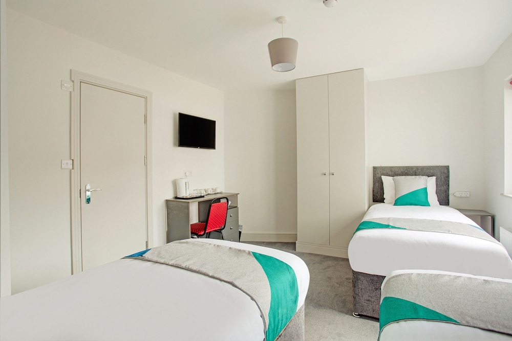 Classic Triple Room, Accessible, Ensuite photo 2