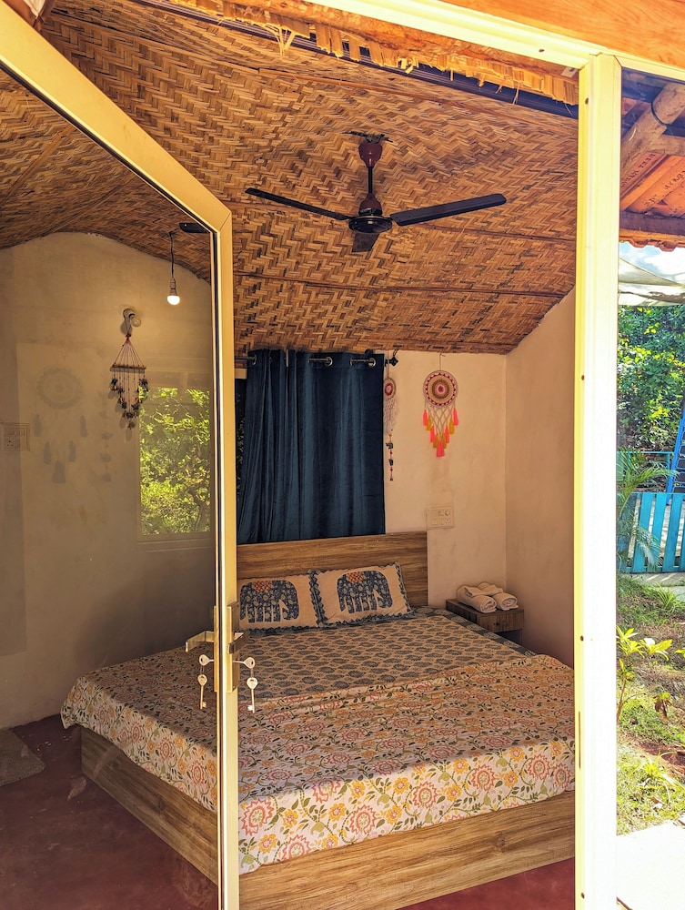 Economy Double or Twin Room, Garden View