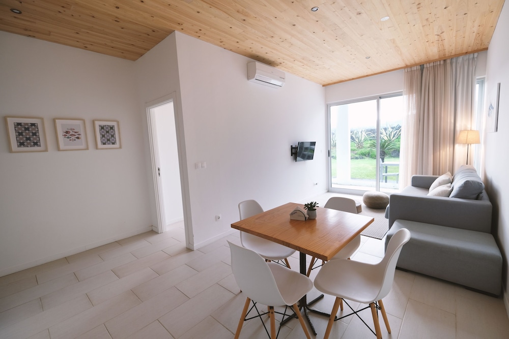 Apartment, 2 Bedrooms, Partial Sea View (with living room) photo 3