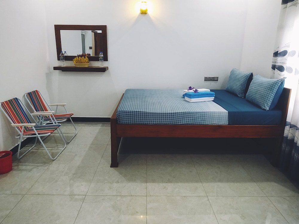 Economy Double Room, Balcony, Garden View photo 2