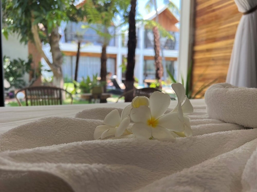 Deluxe Double Room, Pool View - Photo 2