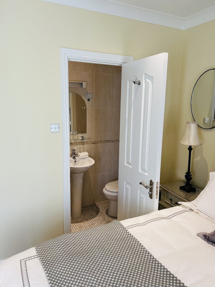 Double Single Ensuite photo 2