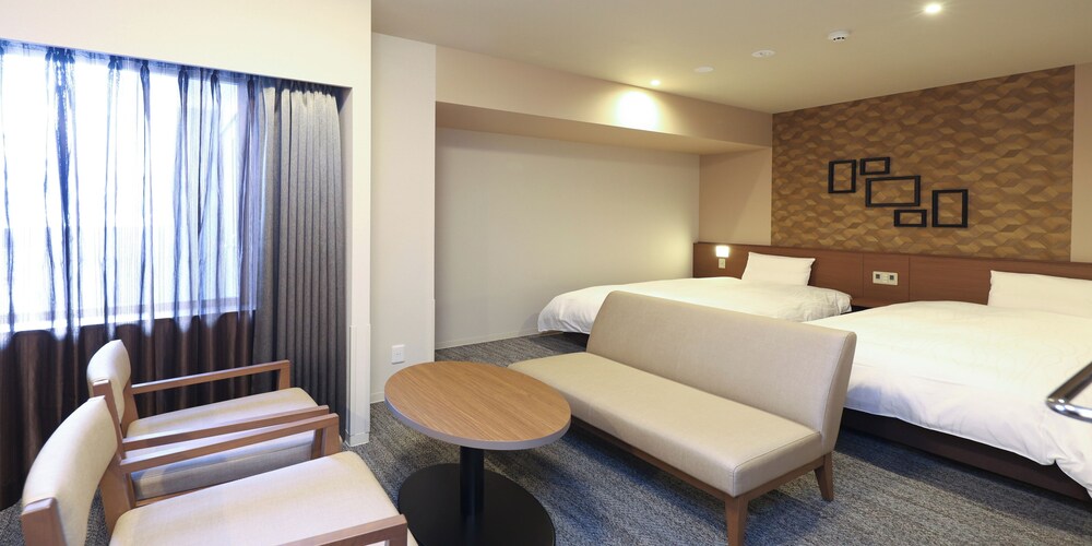 Standard Triple Room, Non Smoking (No Room Cleaning) photo 1