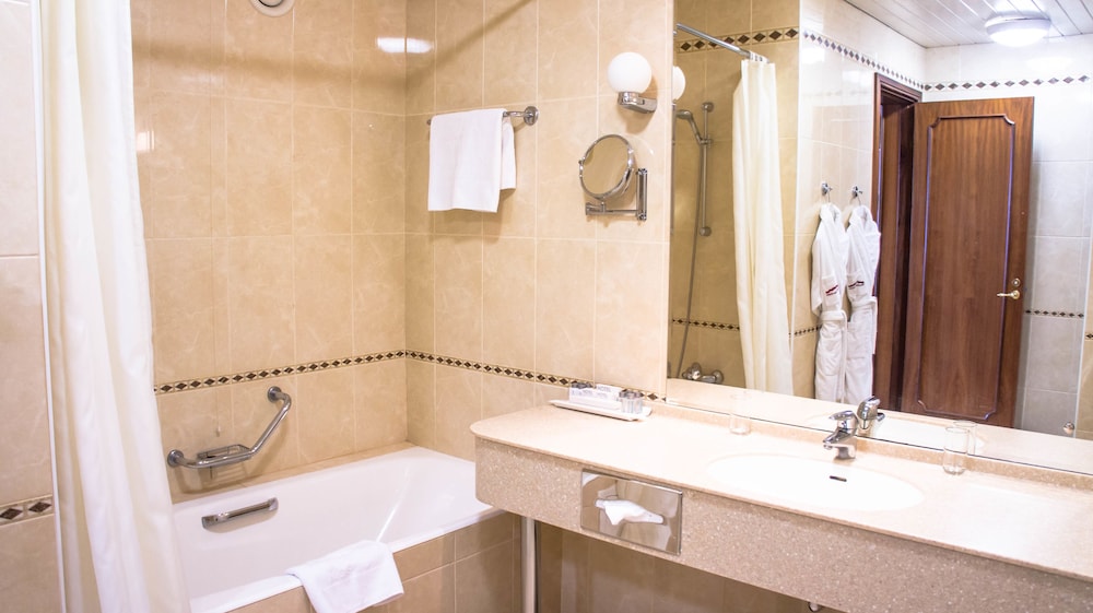 Junior Suite Twin (Renovated) photo 2
