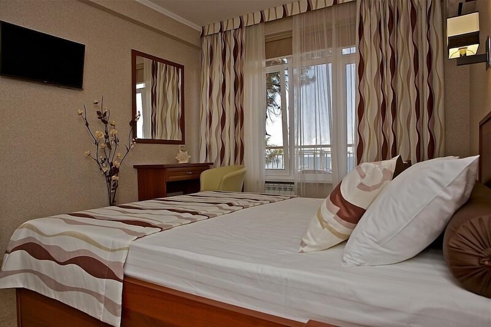 Standard Double Or Twin Room, 1 Double Or 2 Twin Beds, Sea View photo 3